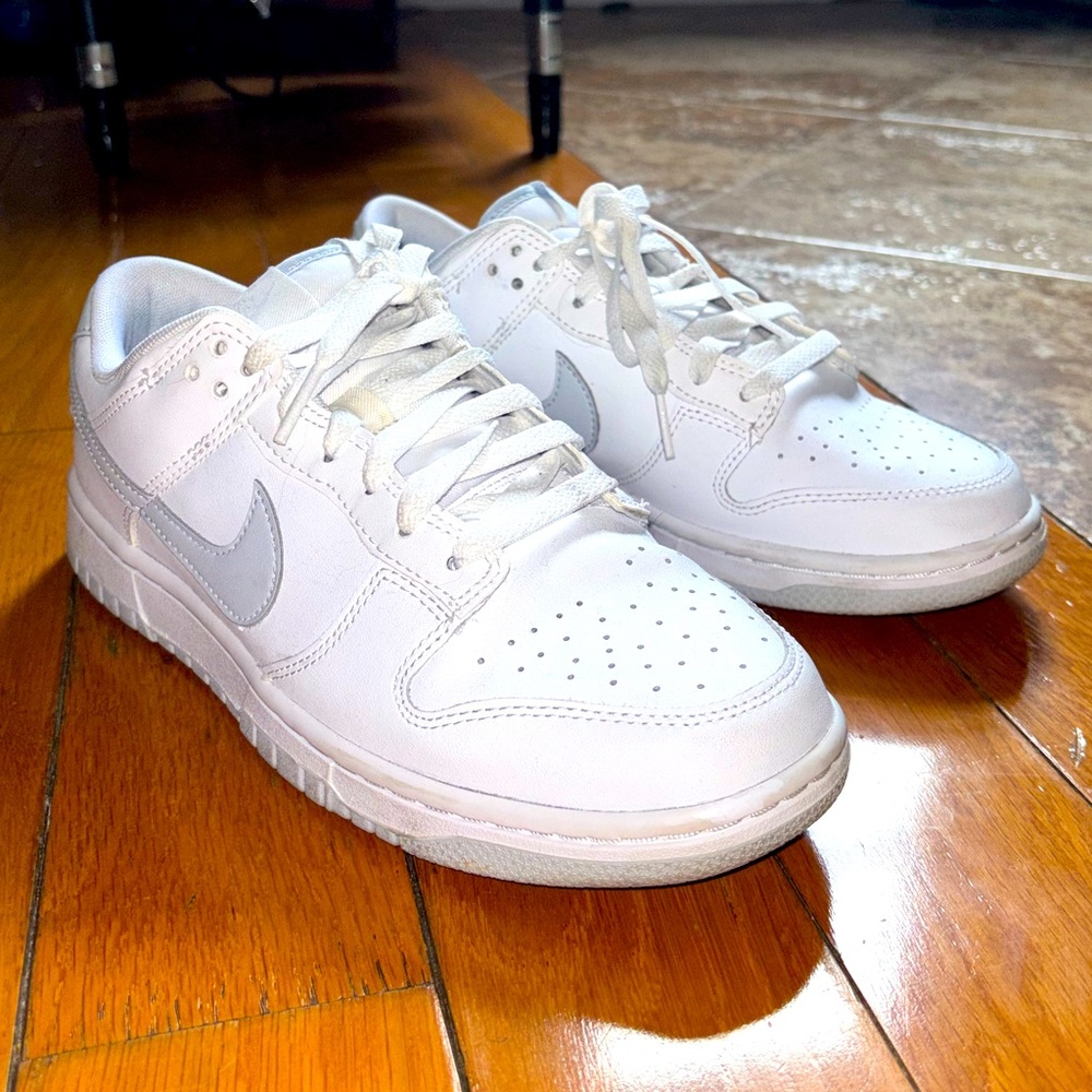 Nike Dunks, platinum white and grey swoosh. Size MENS 7.5